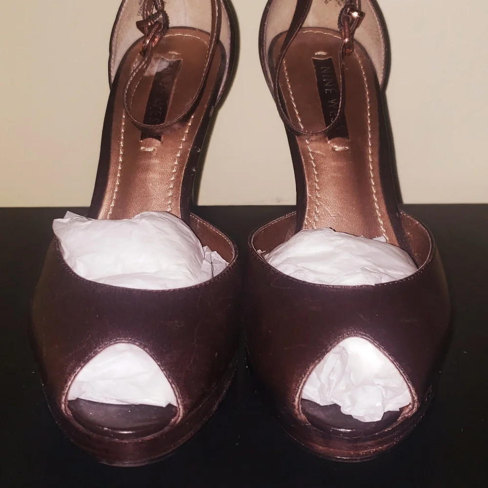 𝐍𝐈𝐍𝐄 𝐖𝐄𝐒𝐓 Leather Mary Jane Peep Toe Heels! Sz 7 Wmns. Stunning! - Picture 10 of 12